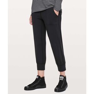 Lululemon Align Jogger Crop *23" black sz 6